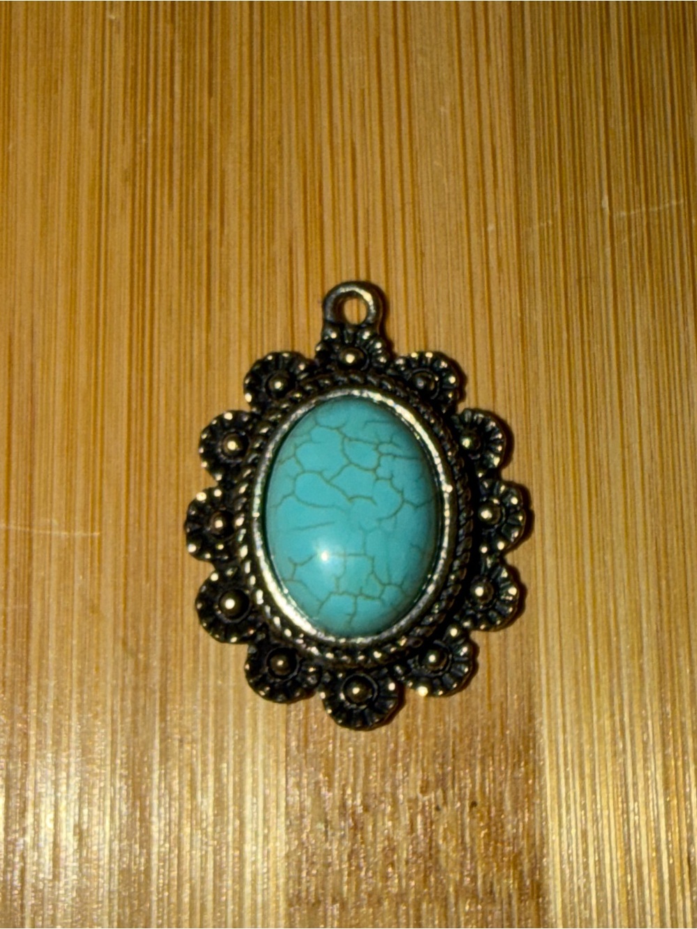 NWOT Faux Turquoise Silver Tone Scallop-Edged Pendant with Patina